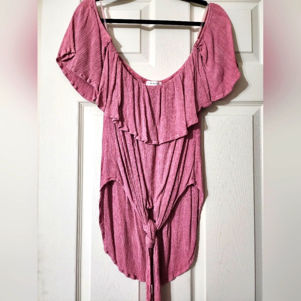Off shoulder dusty rose top M/L